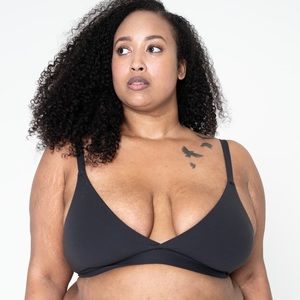 SKIMS FITS EVERYBODY TRIANGLE BRALETTE